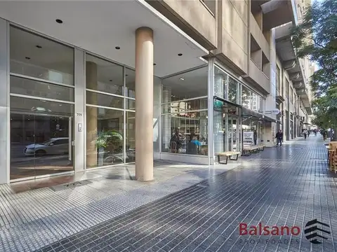 Av. Presidente Julio A. Roca  al 700