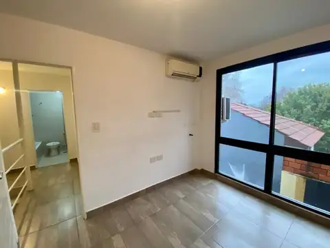 Departamento en Alquiler en Banfield, $ 800.000