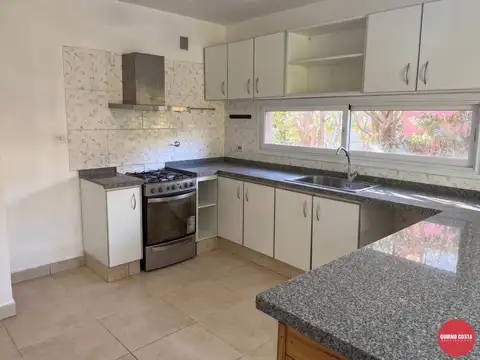 Casa en Alquiler al Este