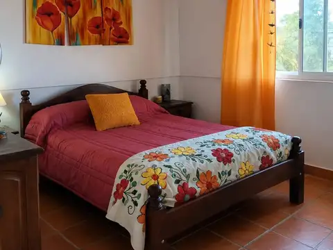 Casa 10 ambientes con 4 baños