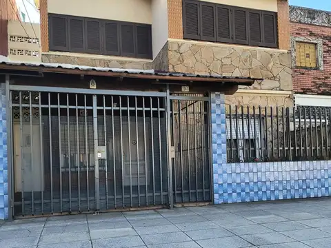 Lote en venta en Villa Lynch (dos casas) Ideal vivienda o Inversores