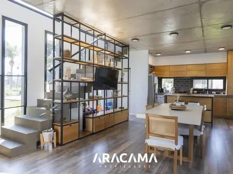 Casa en Venta con 1 cochera