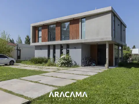 Casa en Venta en La Magdalena - Canning