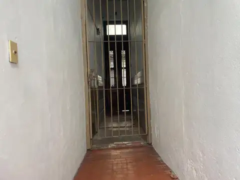 Depto Tipo Casa en Venta 50 años