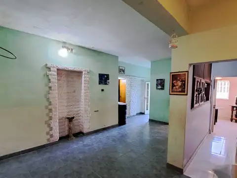 Casa 6 ambientes con 1 baño