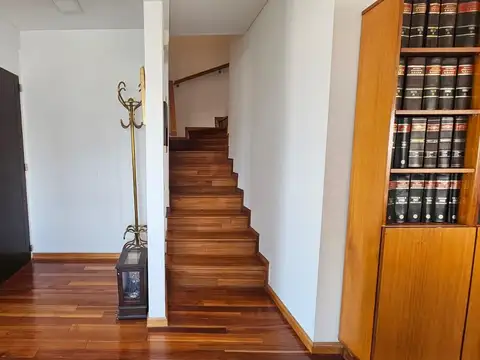 Oficina 3 ambientes con 2 baños