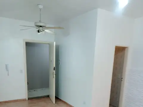 Depto Tipo Casa en Alquiler en Villa Luro, $ 850.000