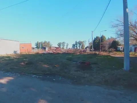 Venta lote de terreno esquina en barrio abierto El Ceibo. Alvarez