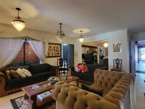 Casa en Venta en Asuncion, USD 800.000
