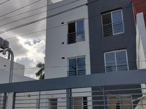 Av. Pre Peron 1200, Piso 1