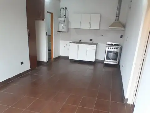 2 AMBIENTES EN EXCELENTE UBICACION
