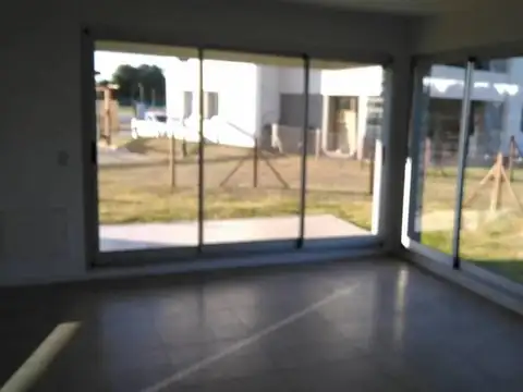 Roberto Camaño 1100