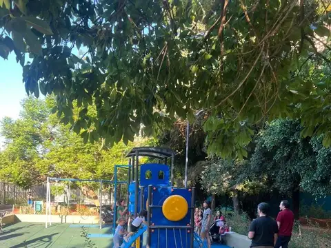 LOCAL PLAZOLETA AL FRENTE CON RENTA 8%