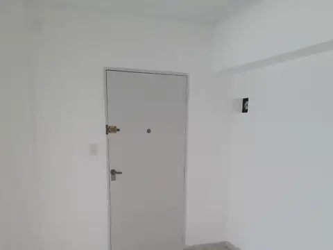 DEPARTAMENTO 2 AMBIENTES PLANTA BAJA CON  PATIO