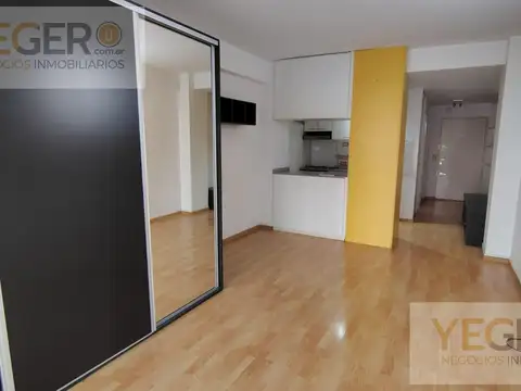 Alquiler Monoambiente con hermoso balcon 