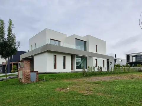 Avenida del Golf 100