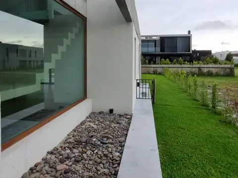 Casa en Venta en Nordelta Carpinchos, USD 650.000