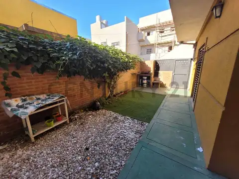 DUPLEX 2 DORMITORIOS CON PATIO Y ESPACIO PARA PARRILLA - VILLA ELVIRA