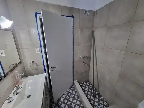 Exc. Casa P.H. al frente con living comedor,cocina.dormitorio c/plac y patio