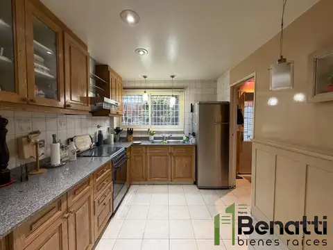 Casa 4 ambientes con 3 baños