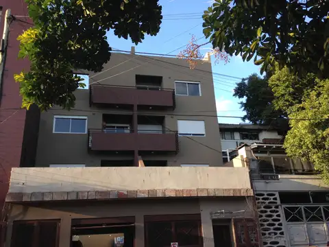 Echenagucía 1200, Piso 1