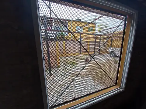 Local en Venta 80 años