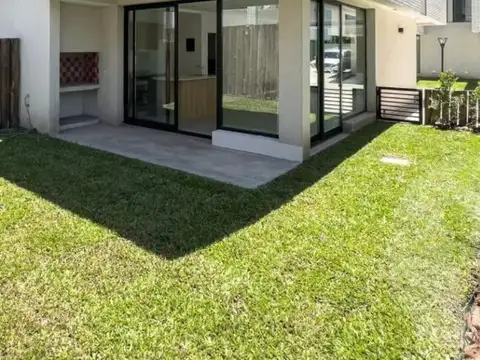 CASA TIPO DUPLEX 4 AMBIENTES EN ALQUILER CANNING AMOBLADO