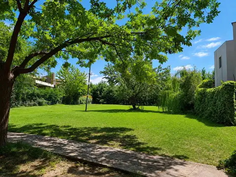 Terreno en Chacras De Coria