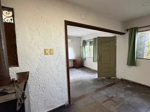 Casa 3 ambientes con 2 baños