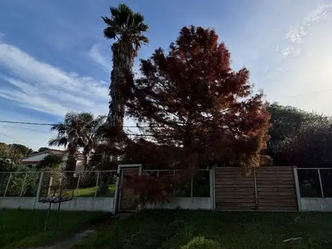 Vendo casa 3 Dormitorios  galpón  Barros Blancos