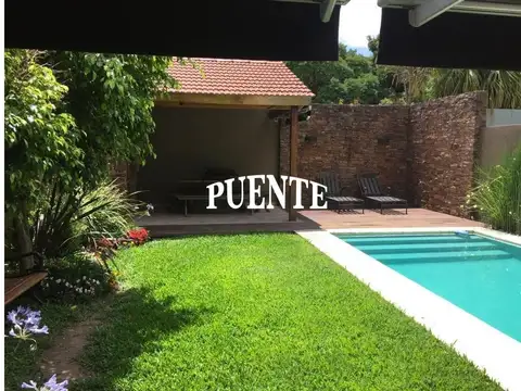 Casa en Venta al Oeste