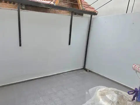 Depto Tipo Casa en Alquiler en Ramos Mejía, $ 850.000