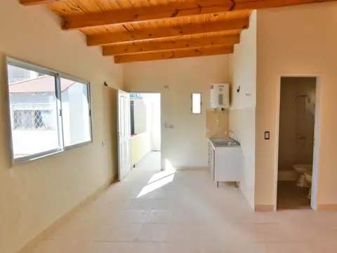 Luzuriaga 1700 , Piso 1
