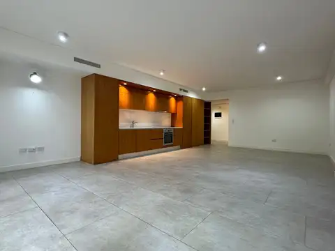 Oficina en Alquiler en Retiro, USD 900