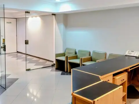 Oficina en Venta con 2 cocheras