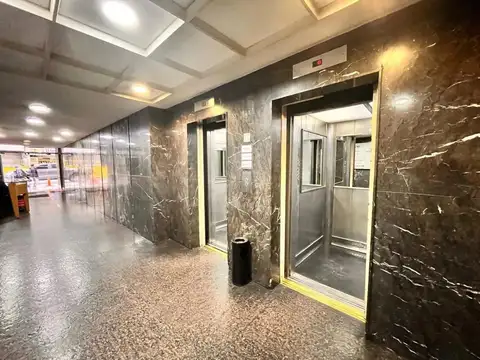 Venta de importante Oficina en Microcentro