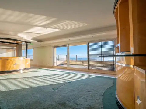 Departamento en Venta con 3 cocheras