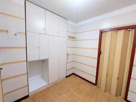 Oficina en Alquiler en Ramos Mejia, $ 350.000