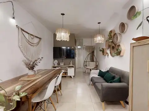 Casa Dúplex en Venta de 5 Ambientes en Martinez con Patio