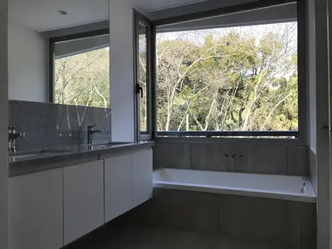 Casa - S.Isi.-Libert./Lasalle