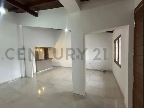 Casa en Venta en Godoy Cruz, USD 130.000