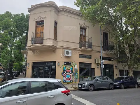 Local en Alquiler 80 años
