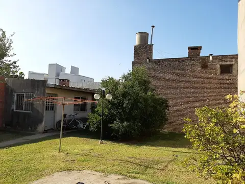 Urquiza 100