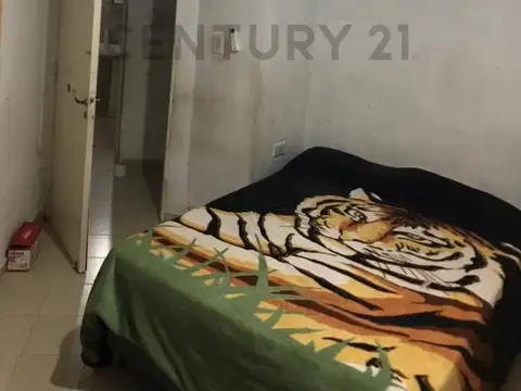 VENTA de Casa de 2 Dormitorios con cochera en Santa Fe.