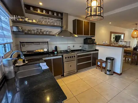 Casa en Venta en Munro, USD 224.000