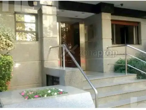 Zabala al 1700  APTO PROFESIONAL  amueblado  3 AMB