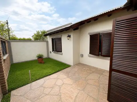 Casa en Venta en Marcos Paz, USD 210.000