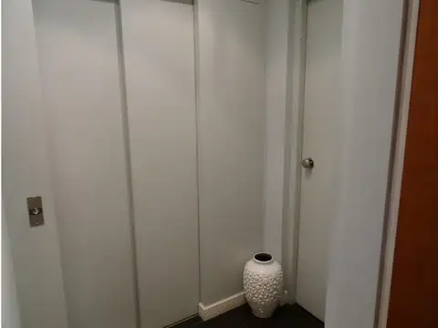 Departamento frente a la Plaza, Edificio Corona Plaza