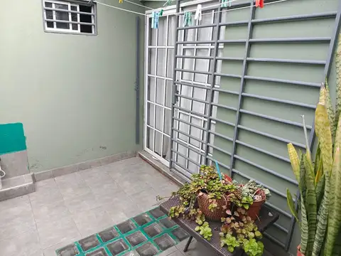 Depto Tipo Casa en Venta 45 años