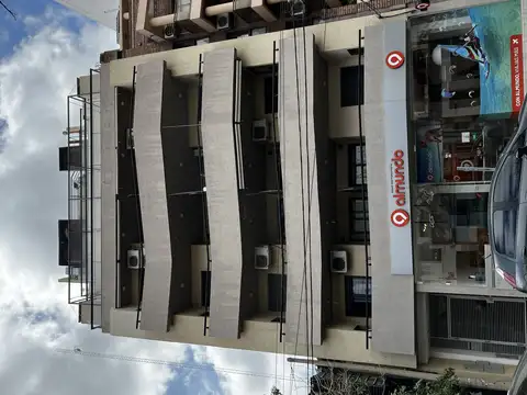 UN DORMITORIO CON ESCRITURA A TRES CUADRAS LEGISLATURA